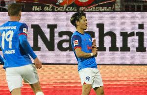 kaiyun.com-官方：门兴签下25岁日本前锋町野修斗，签约至2029年