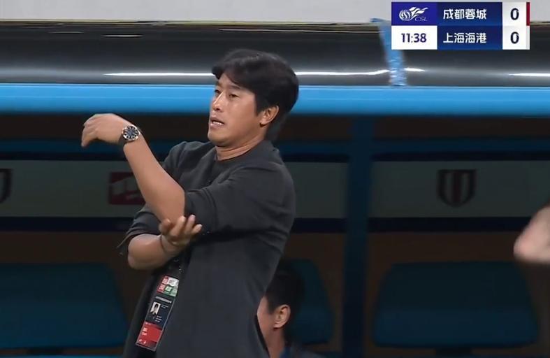 开云体育APP-4-1 1-1 中超疯狂一夜！徐正源完爆穆斯卡特 亚泰煮熟的鸭子飞了