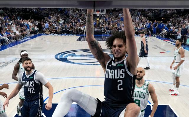 疯狂菜鸟！莱夫利闪耀总决赛 独行侠摆烂得到他