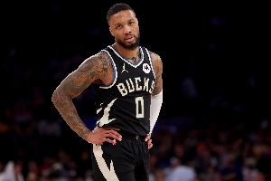 kaiyun-早日康复！利拉德本赛季出战58场 场均24.9分4.7篮板7.1助攻